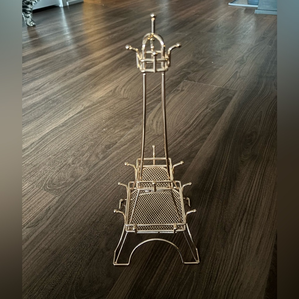 Eiffel Tower jewelry stand
